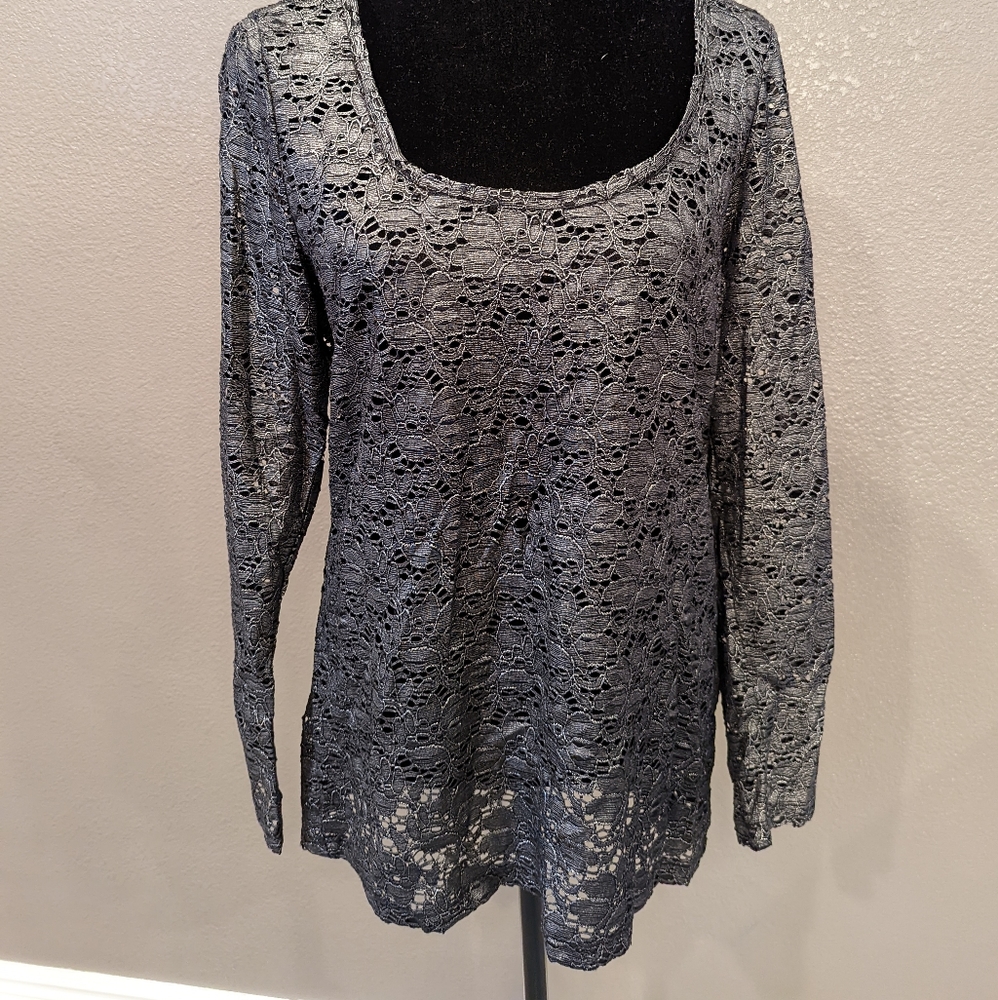 Vanity Floral Pull Over